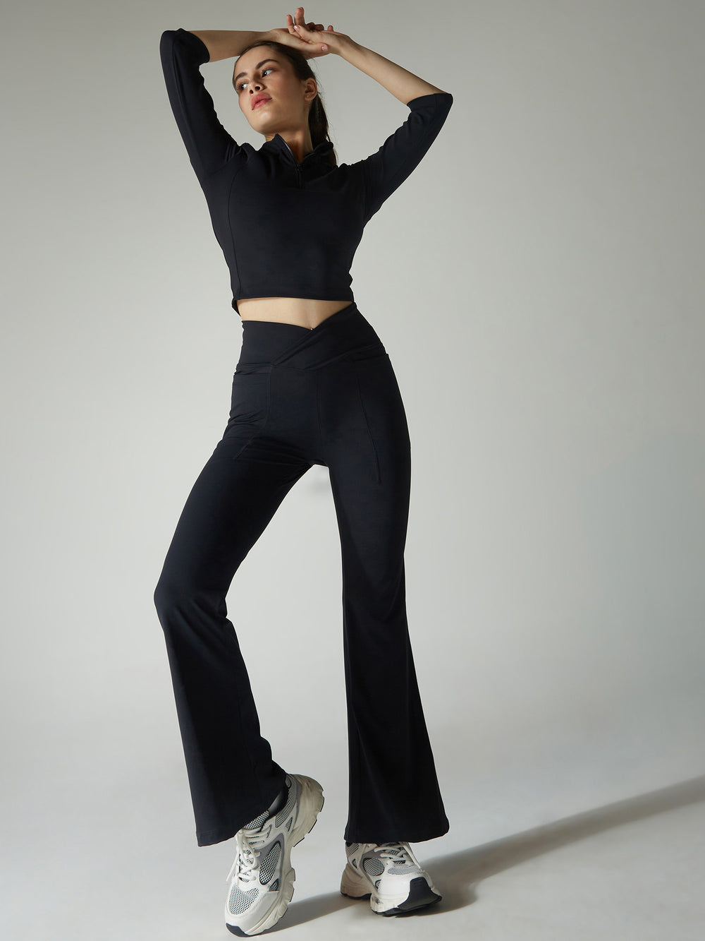 Obsidian Black Petite Hourglass Flared Leggings