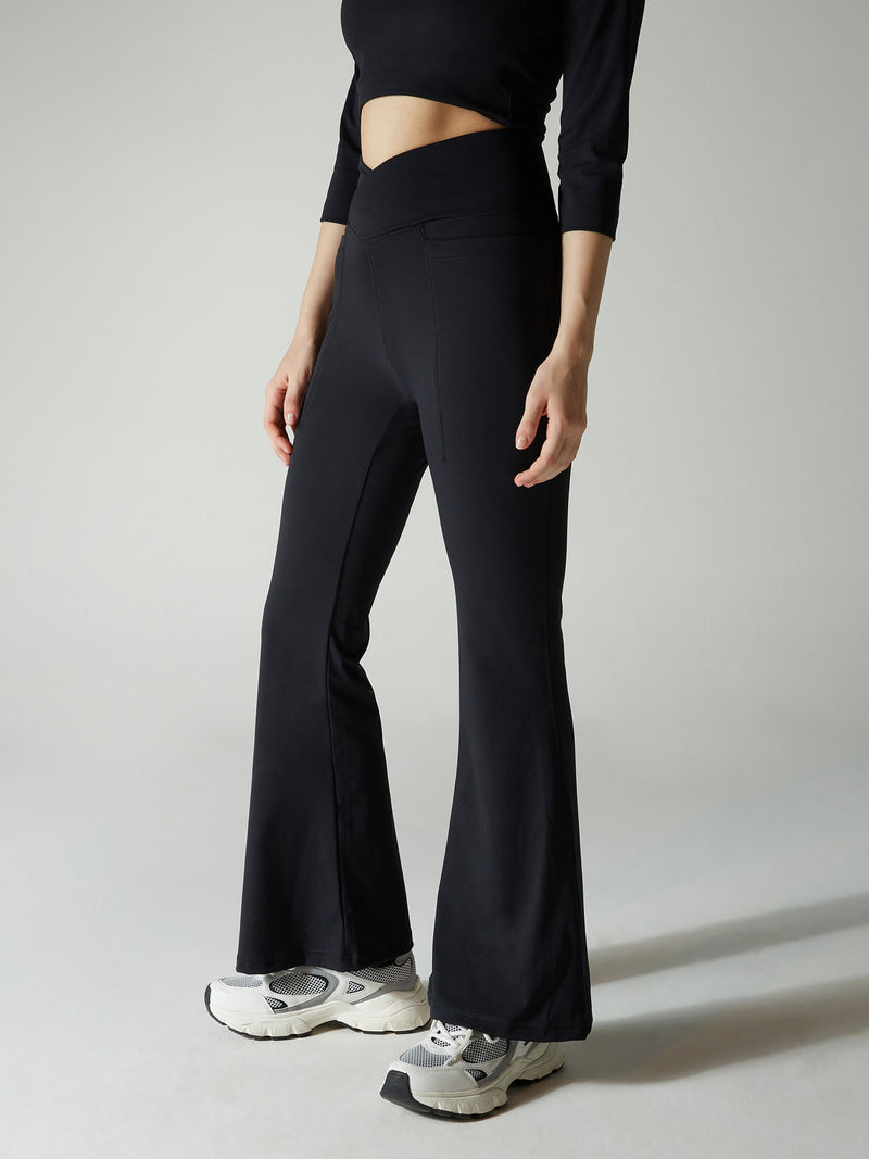 Obsidian Black Petite Hourglass Flared Leggings