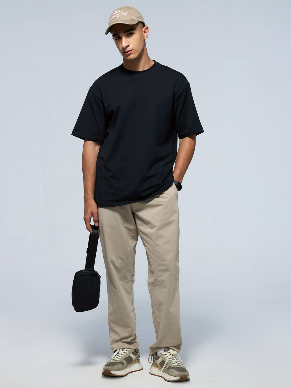 Black Solid Oversized Tee - Men