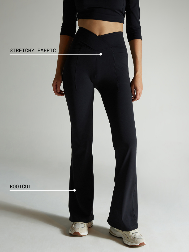 Obsidian Black Petite Hourglass Flared Leggings