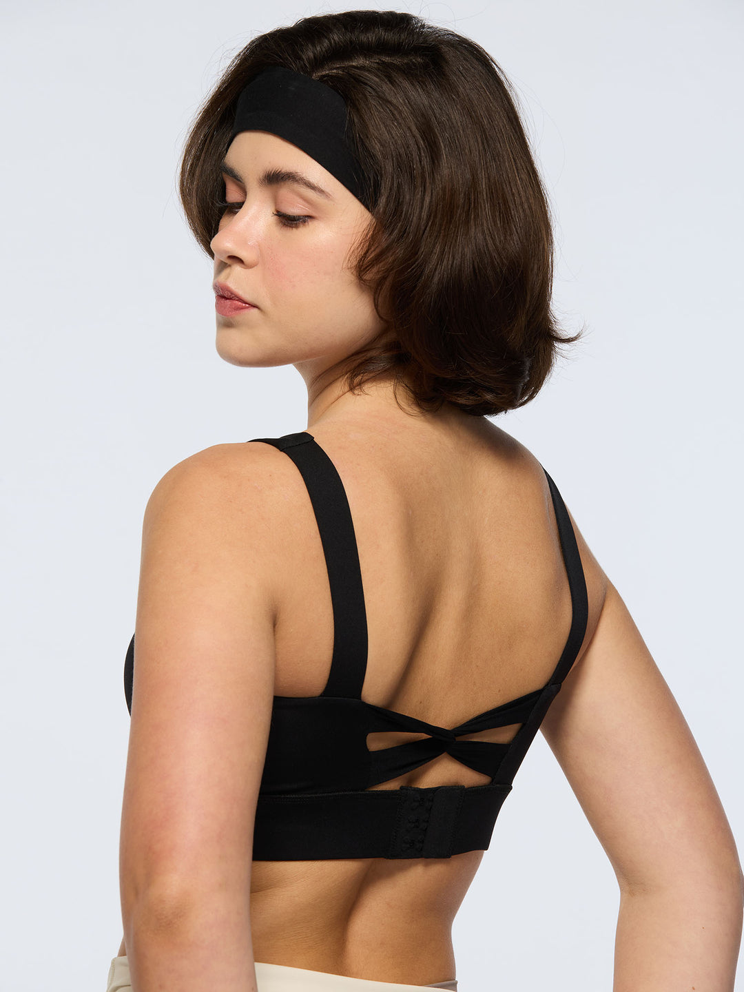 Black Impact Sports Bra Power Meets Comfort – Shop Now| Cava