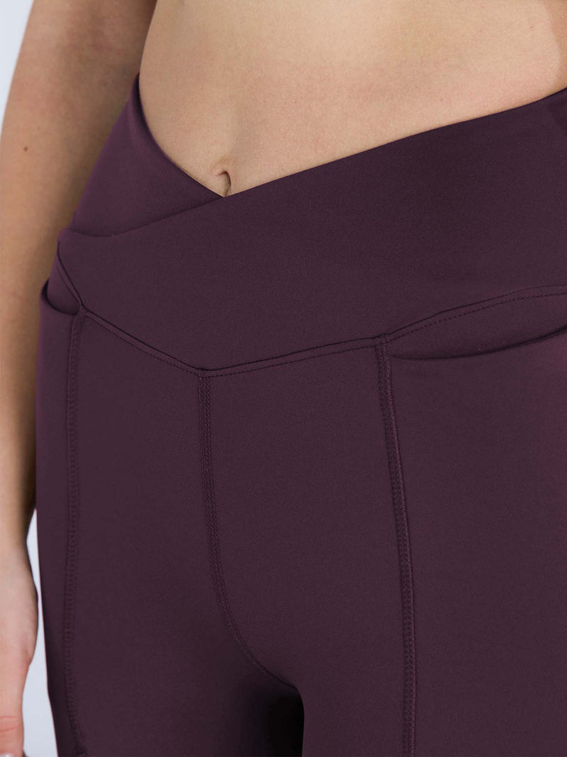 Wine Hourglass Snug Leggings