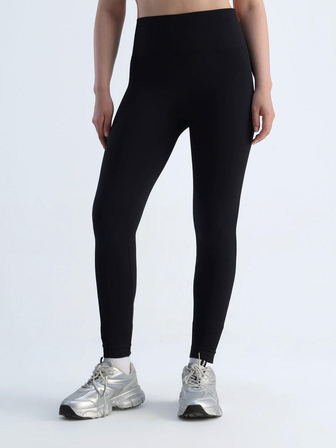 Black Sky-Rise Leggings