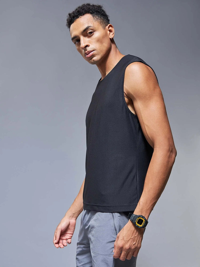Muscles Black Top CAVA athleisure