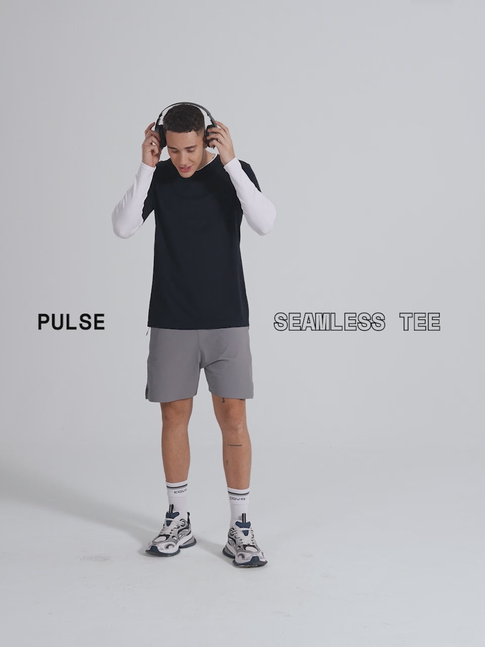 Black Pulse Seamless Tee
