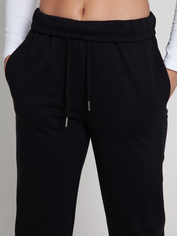 Black Rolled-up Jogger CAVA athleisure